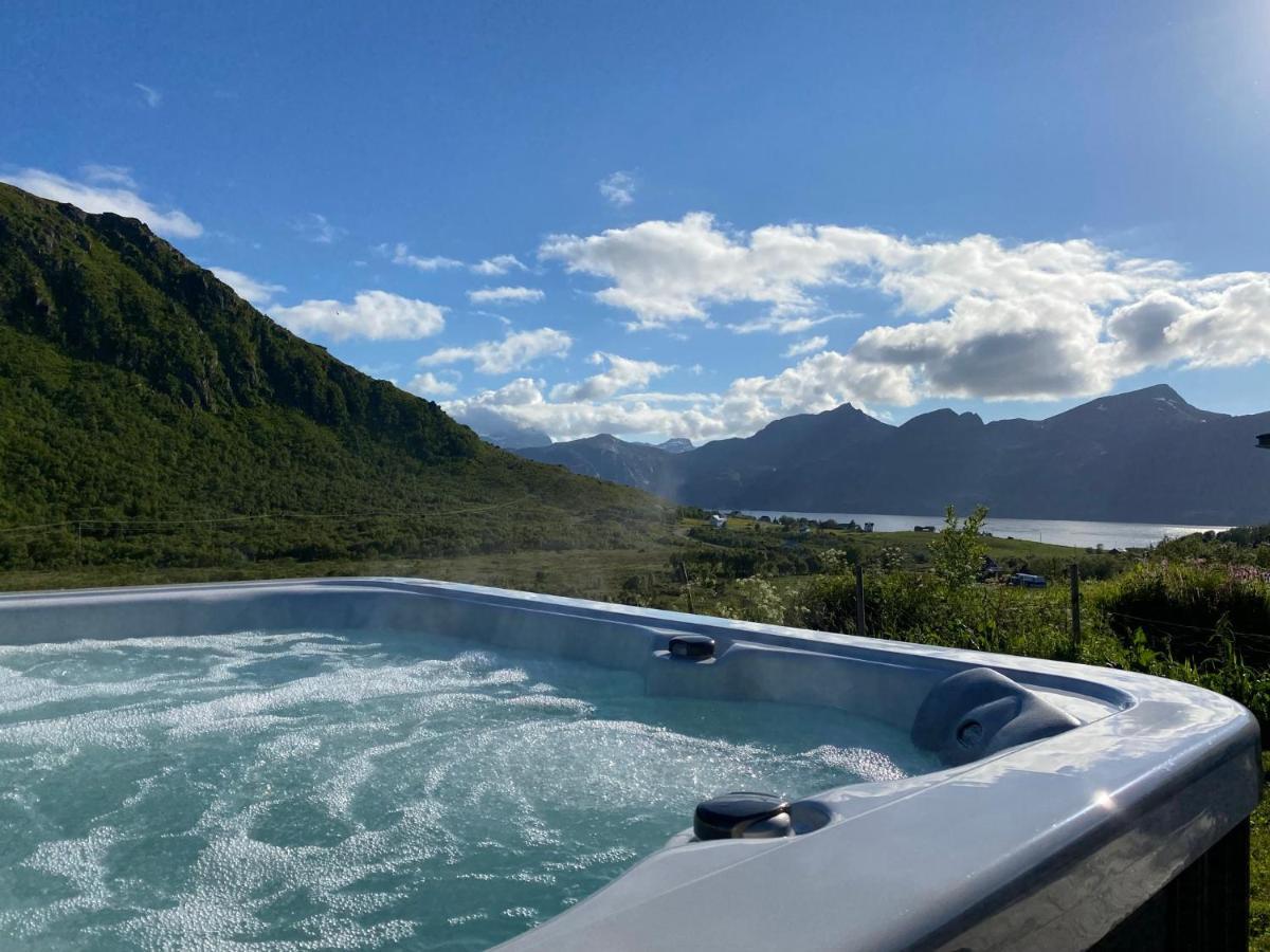 Villa Med Jacuzzi Og Nydelig Utsikt Gravdal  Dış mekan fotoğraf