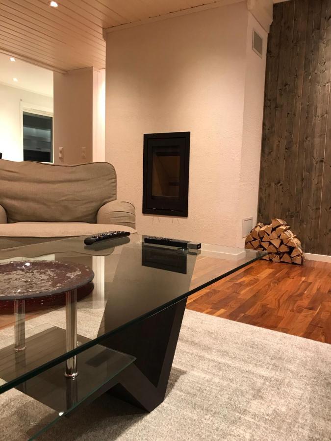 Villa Med Jacuzzi Og Nydelig Utsikt Gravdal  Dış mekan fotoğraf